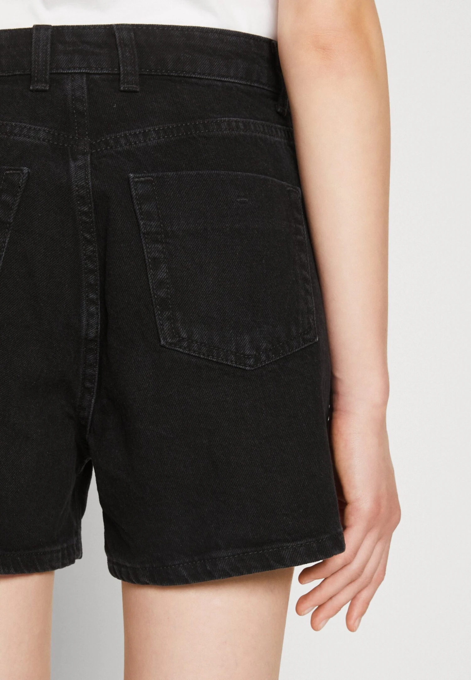 Even&Odd Short En Jean - Black Denim – Image 6