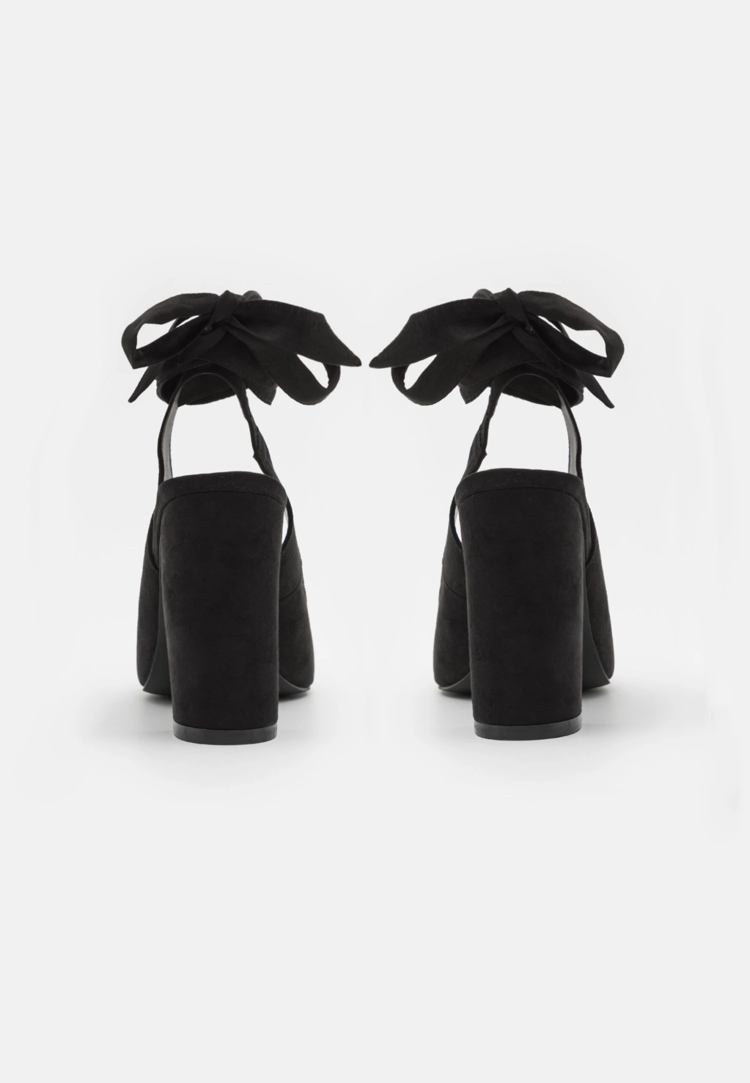 Even&Odd Richelieus - Black – Image 4